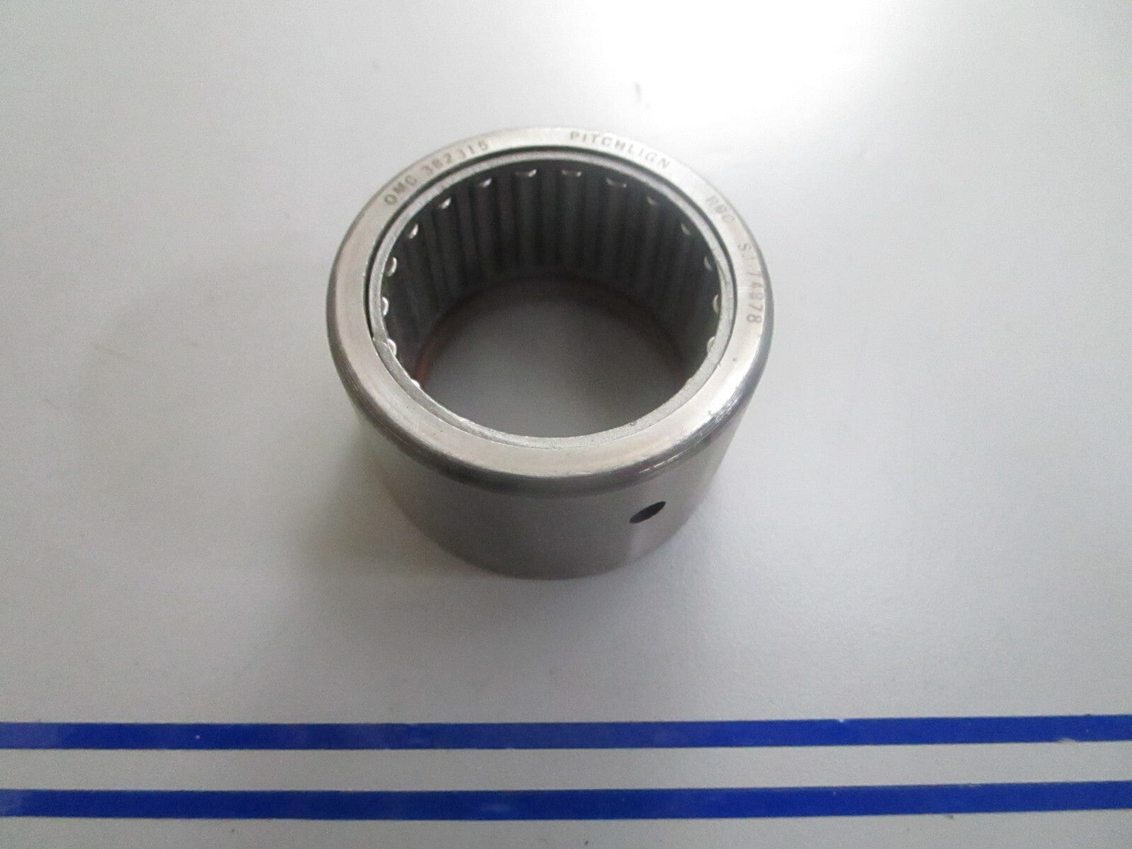 *NEW OEM* 0810 OMC Johnson Evinrude Bearing 382596 0382596