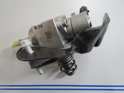 *NEW OEM* 0820 Volvo Penta Fuel Pump 22844945