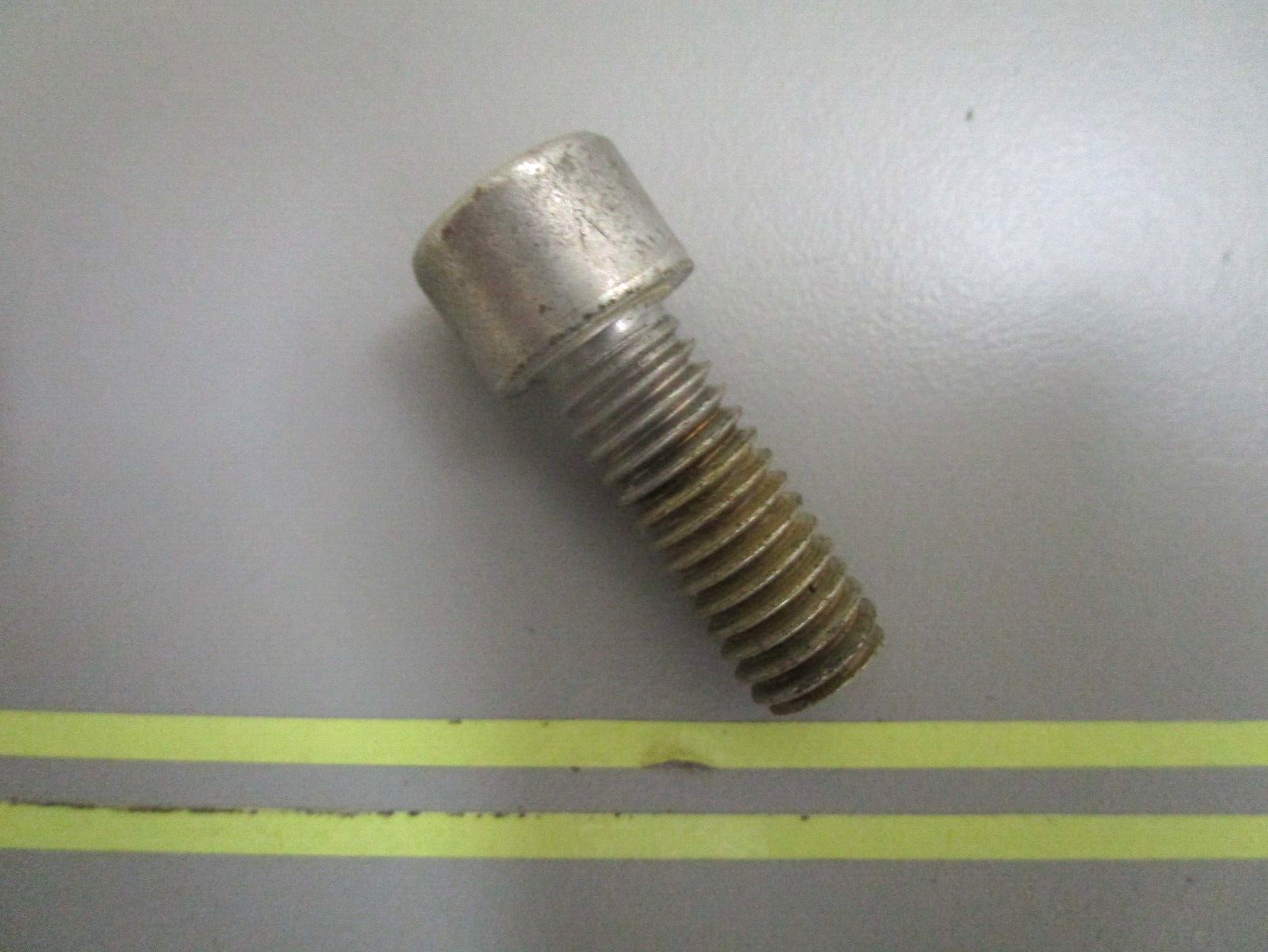 *NEW OEM* 0750 Volvo Penta SCREW 941810