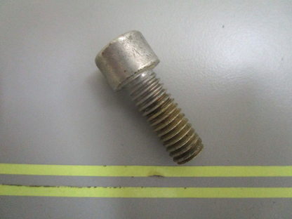 *NEW OEM* 0750 Volvo Penta SCREW 941810