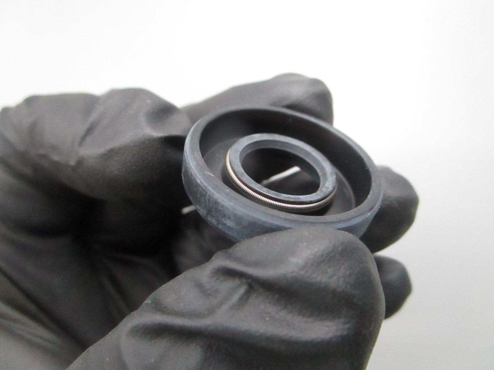 NEW OEM Honda 91202-ZW9-003 Seal 0810