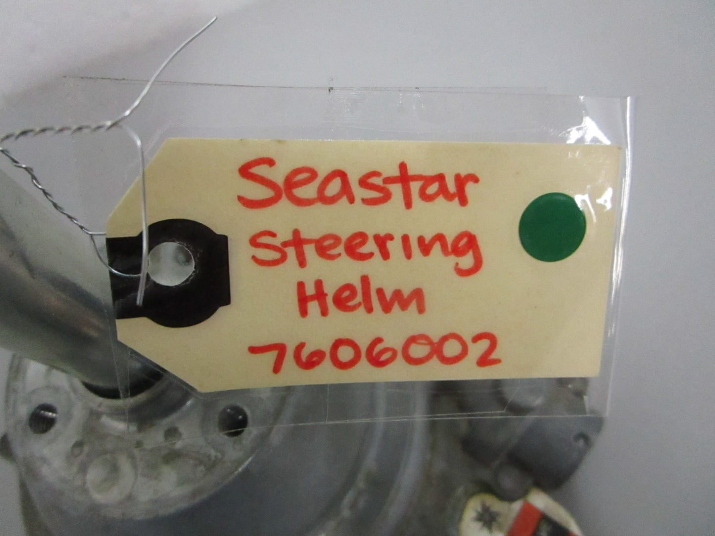 NEW OEM 7606002 Seastar Steeing Helm 0820