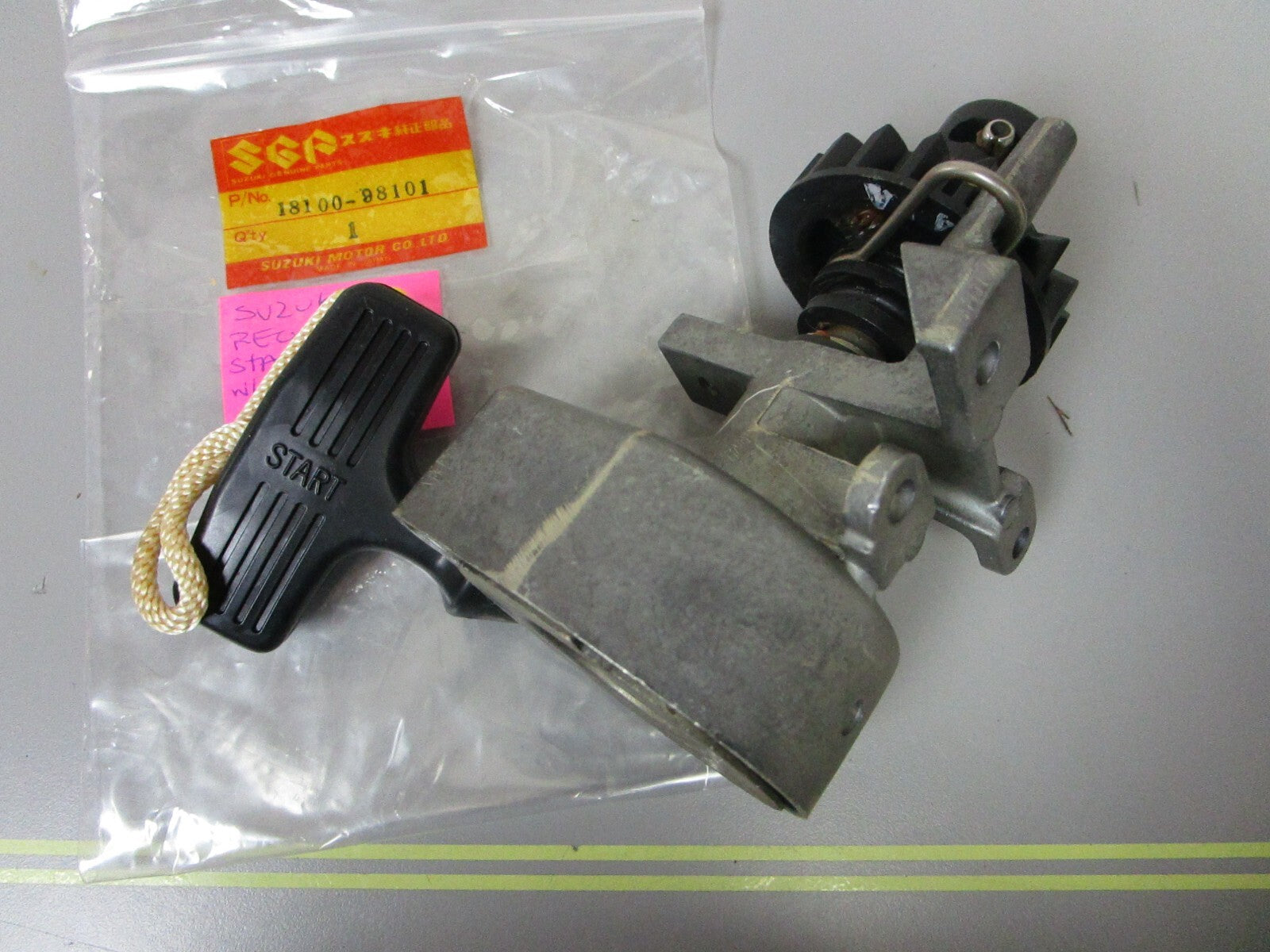 *NEW OEM* 0720 Suzuki Recoil Starter Assembly 18100-98101