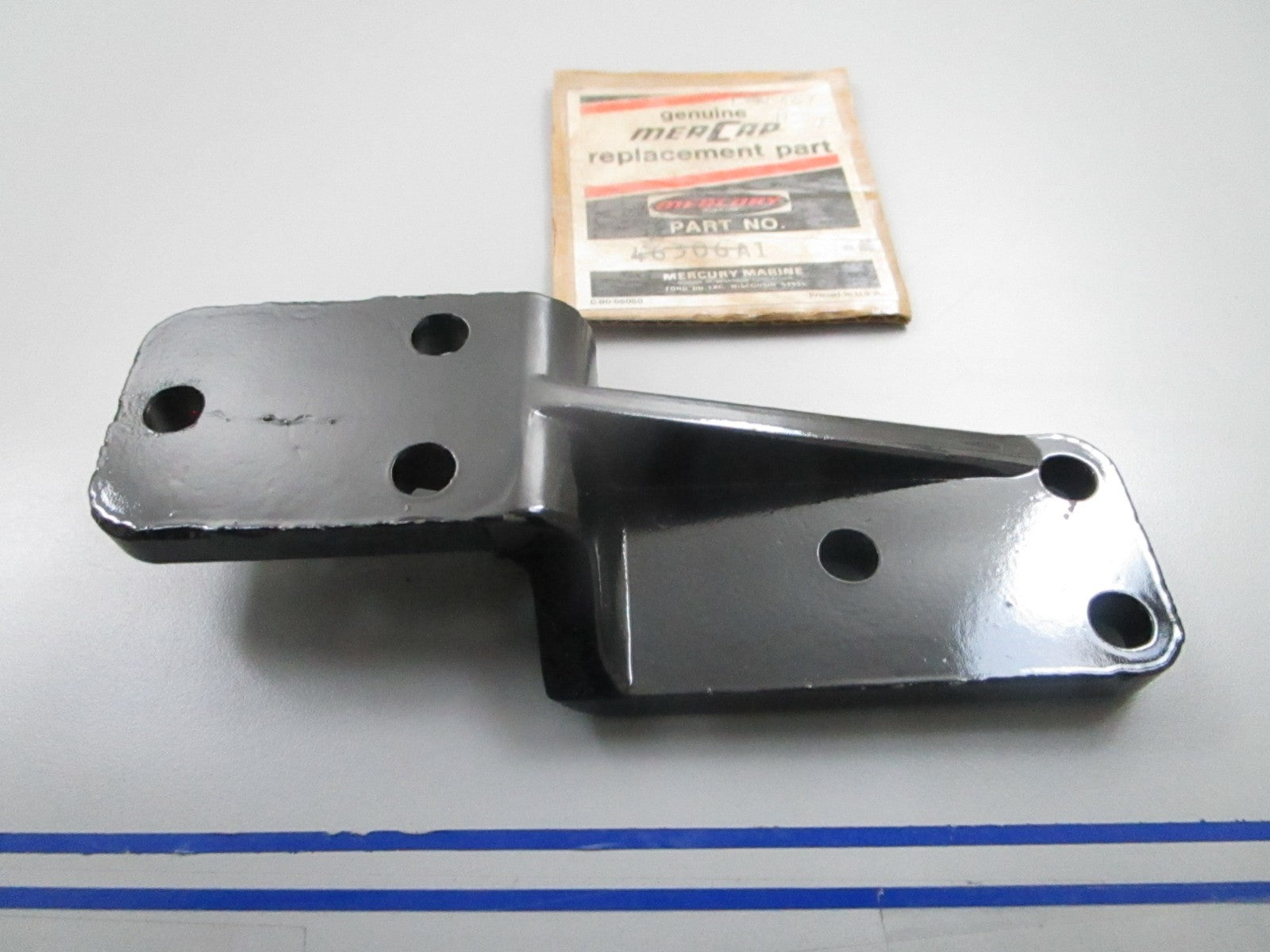 *NEW OEM* 0810 Mercury Quicksilver Bracket Assembly 463036A1