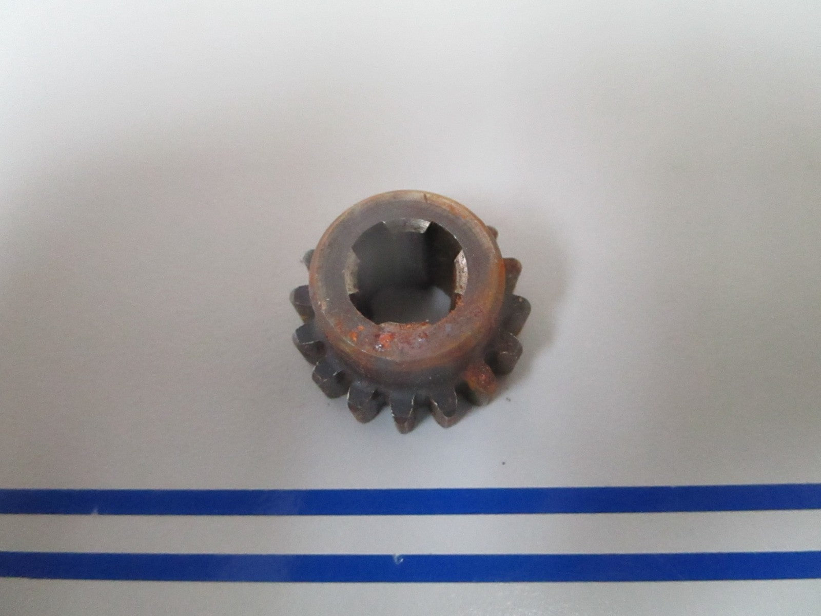 NEW OEM 313235 0313235 OMC Johnson Evinrude Gear 0810