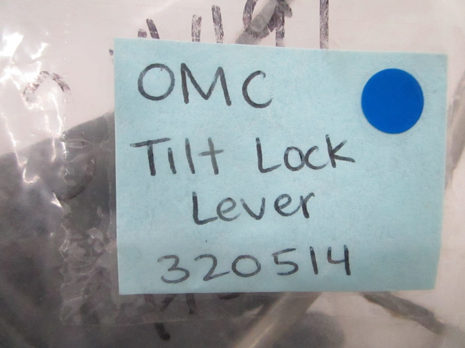 *NEW OEM* 0810 OMC Johnson Evinrude Tilt Lock Lever 320514 0320514