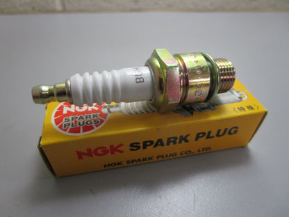*NEW* (LOT OF 7) 0810 NGK Spark Plug BUH