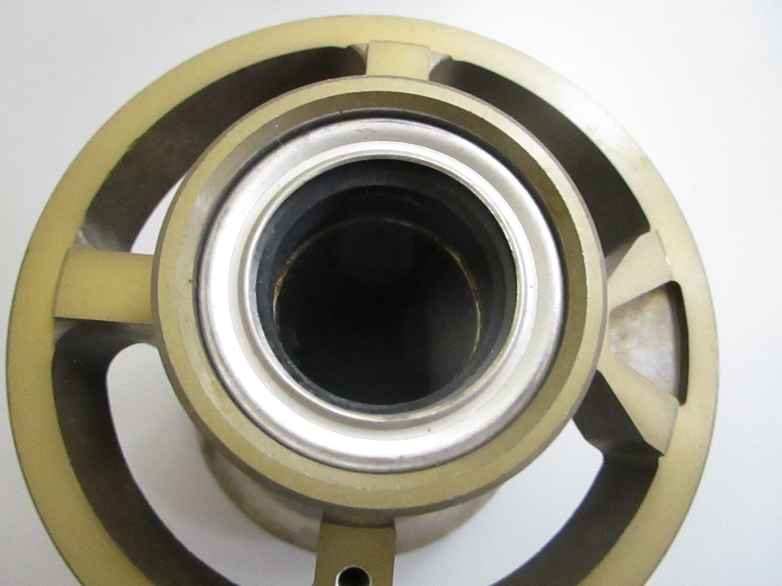 *NEW* 0820 Sierra Bearing Carrier 18-2376 Replaces: 818763A10