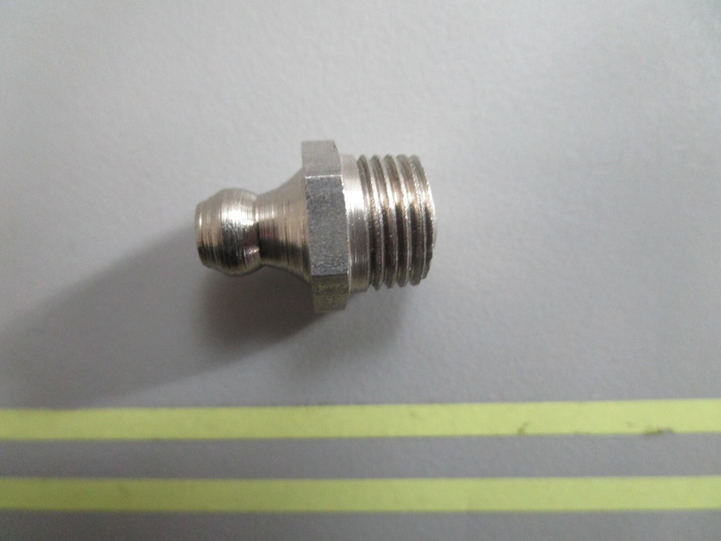 *NEW OEM* 0810 Volvo Penta Lubricating Nipple 940194