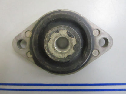 *NEW OEM* 0820 OMC Johnson Evinrude Rear Mount Ay 3853806