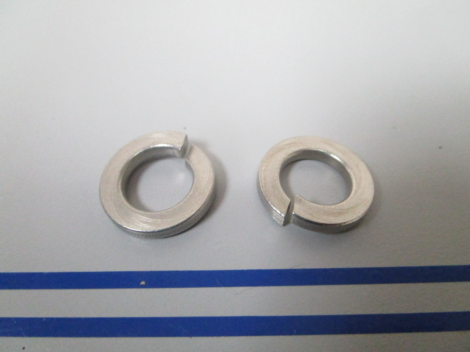 NEW OEM (LOT OF 2) 313169 0313169 OMC Johnson Evinrude Lock Washer 0810