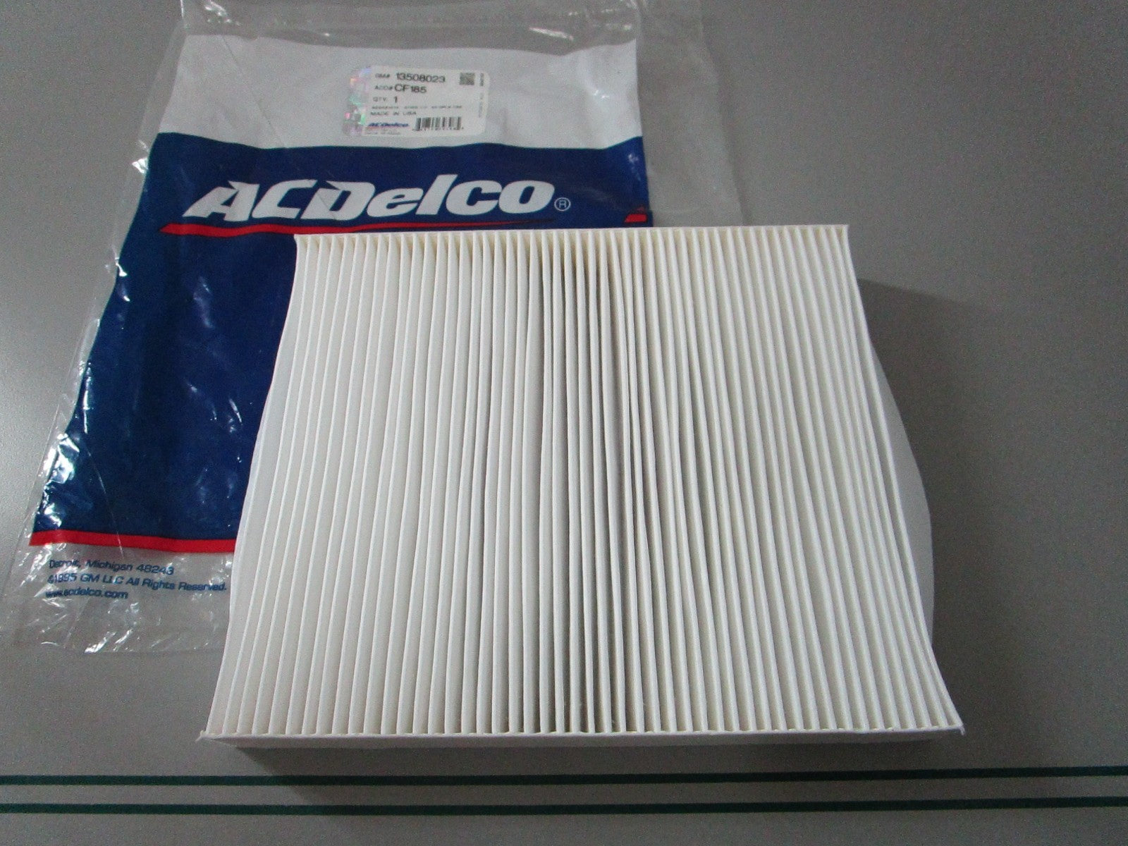 NEW OEM 13509023 CF185 ACDelco Cabin Air Filter 0810