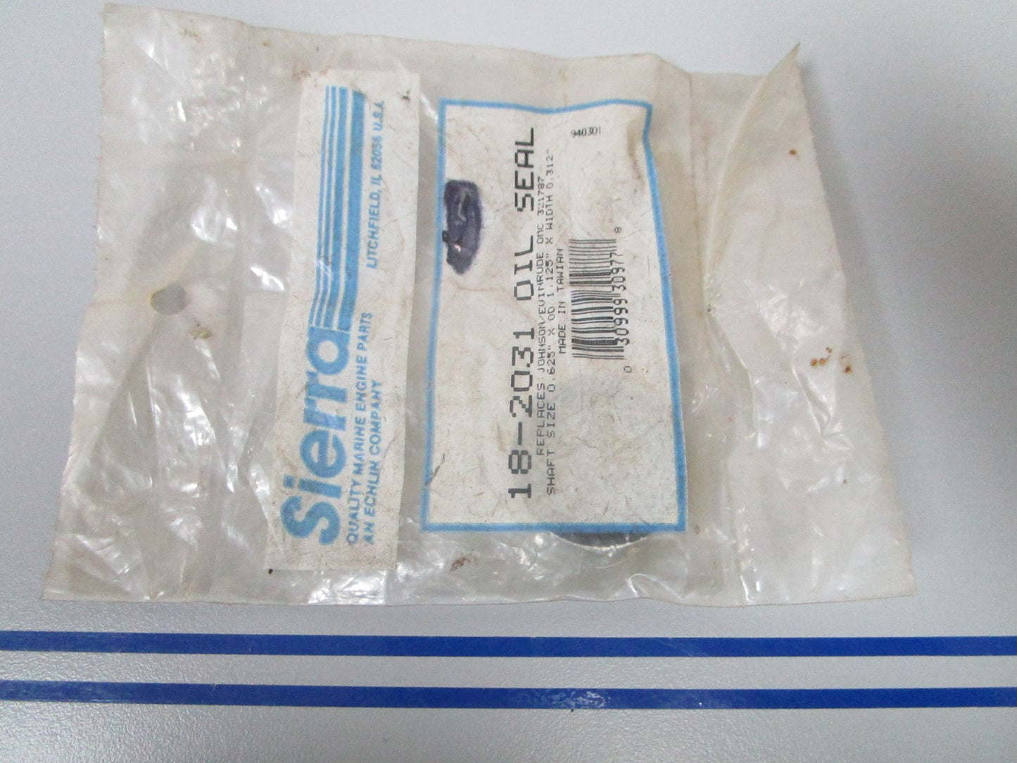 NEW 18-2031 Replaces: OMC 321787 Sierra Oil Seal 0810