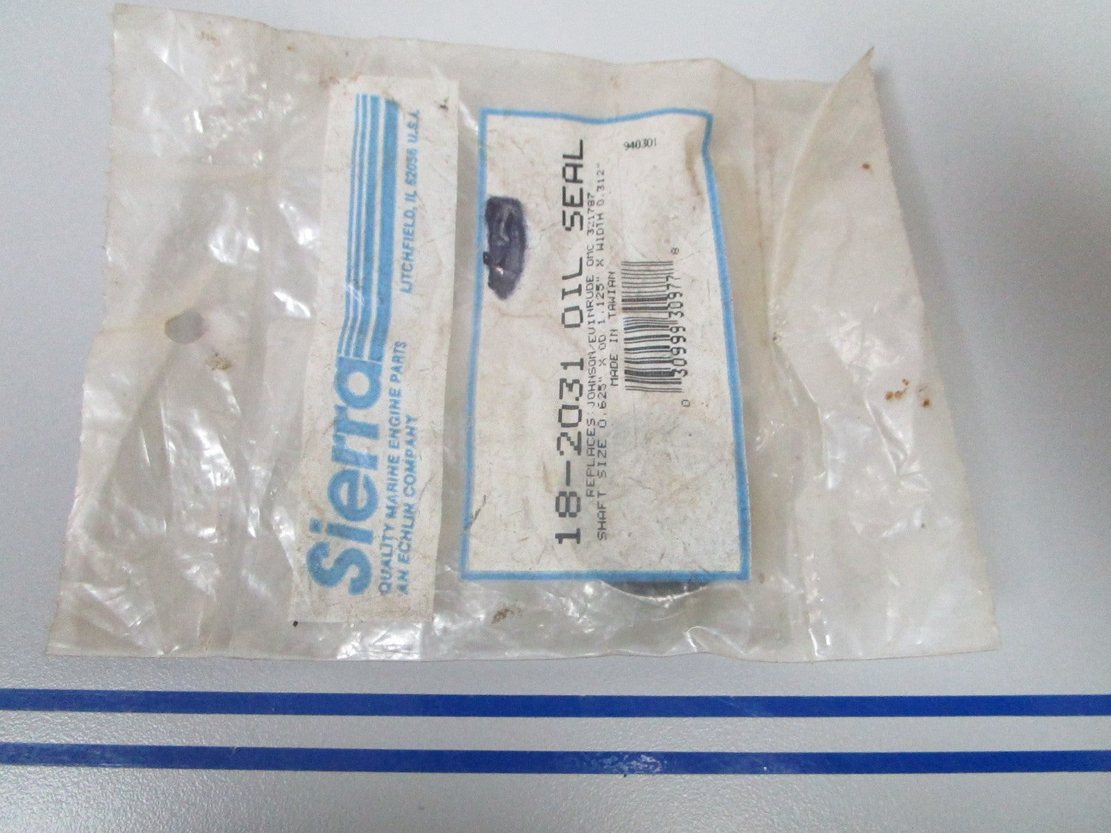 NEW 18-2031 Replaces: OMC 321787 Sierra Oil Seal 0810