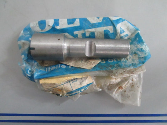 *NEW OEM* 0820 Volvo Penta Pivot Pin 850804