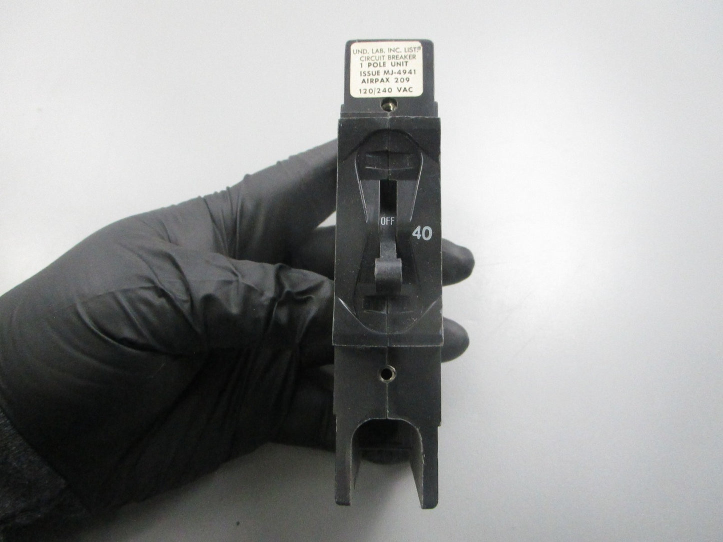 NEW OEM 320-1254 Onan Circuit Breaker 0810
