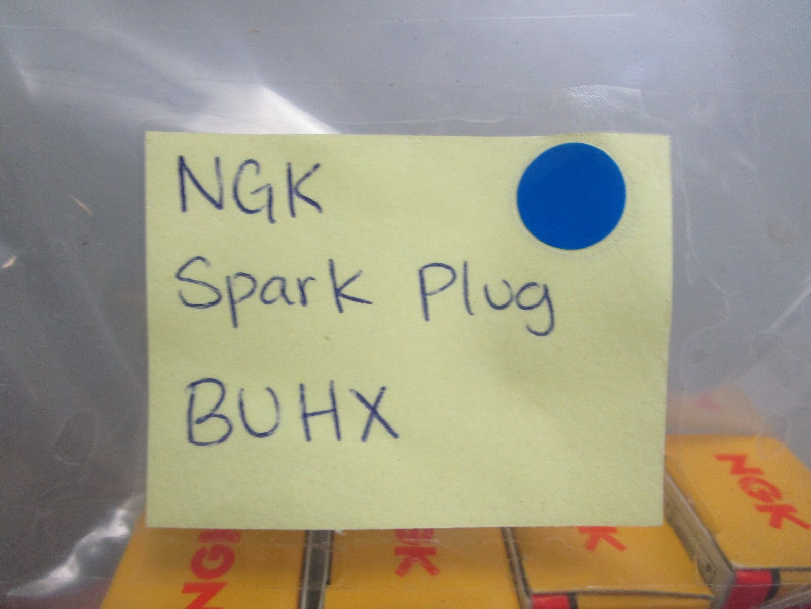 *NEW* (LOT OF 4) 0810 NGK Spark Plug BUHX