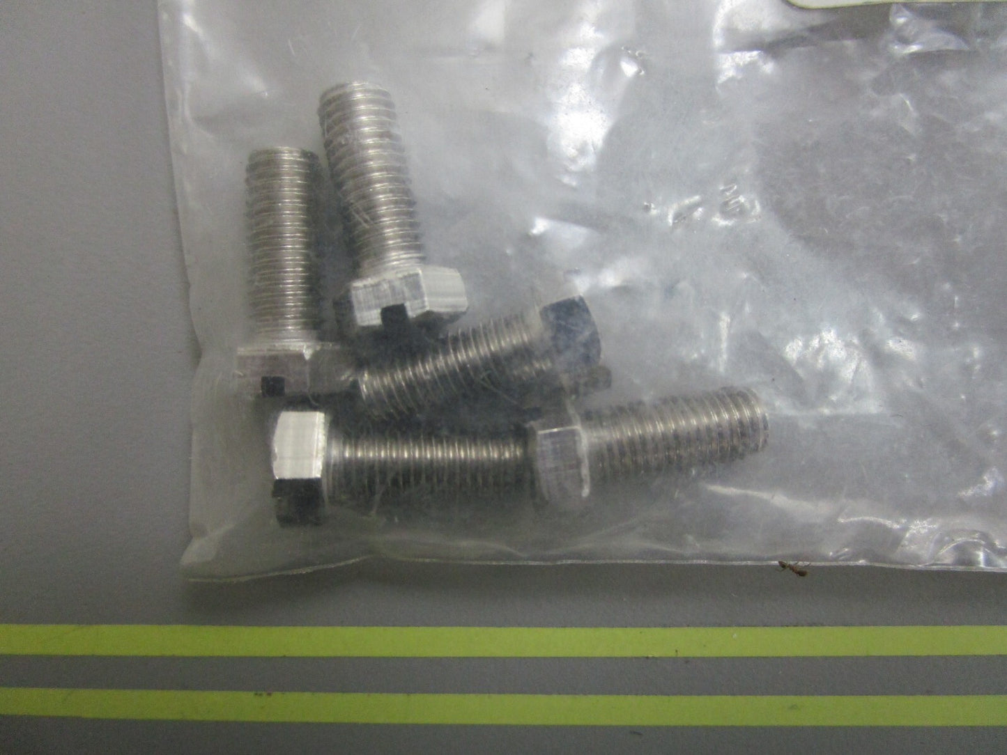 *NEW OEM* (LOT OF 5) 0810 OMC Johnson Evinrude Screw 766470 0766470