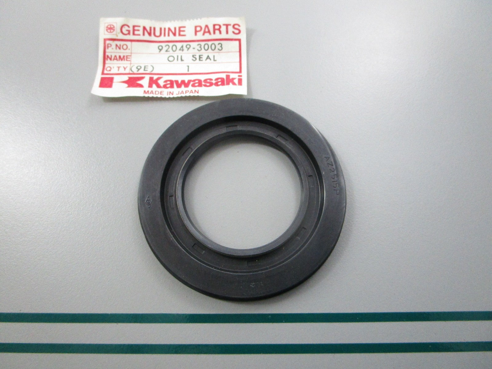 NEW OEM 92049-3003 Kawasaki Oil Seal 0810