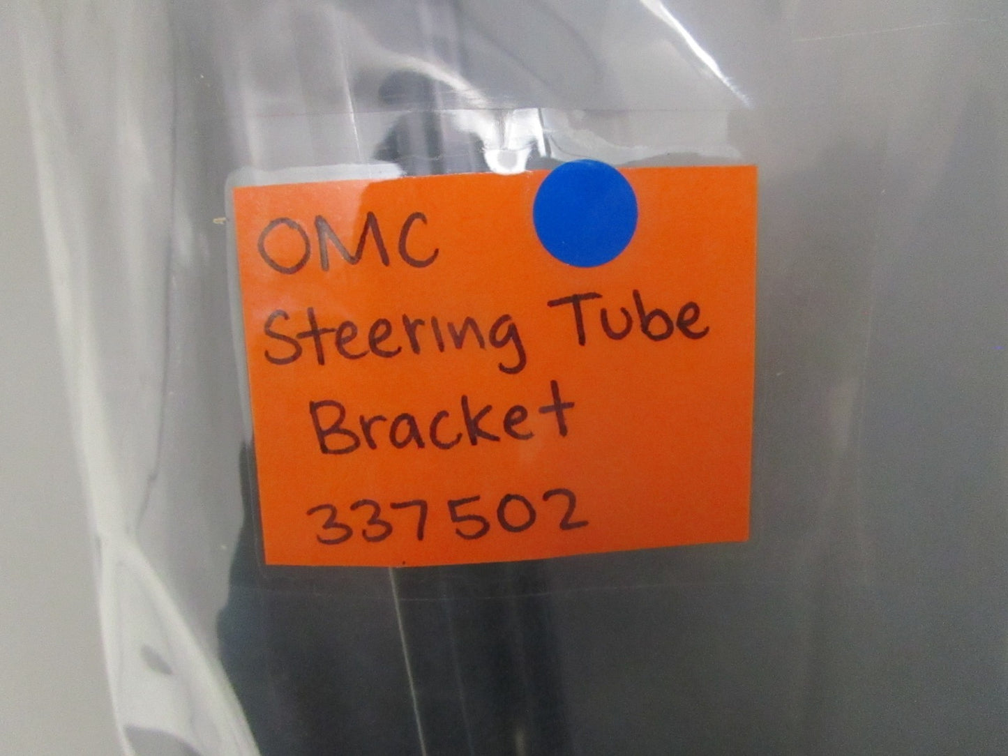 *NEW OEM* 0820 OMC Johnson Evinrude Steering Tube Bracket 337502 0337502
