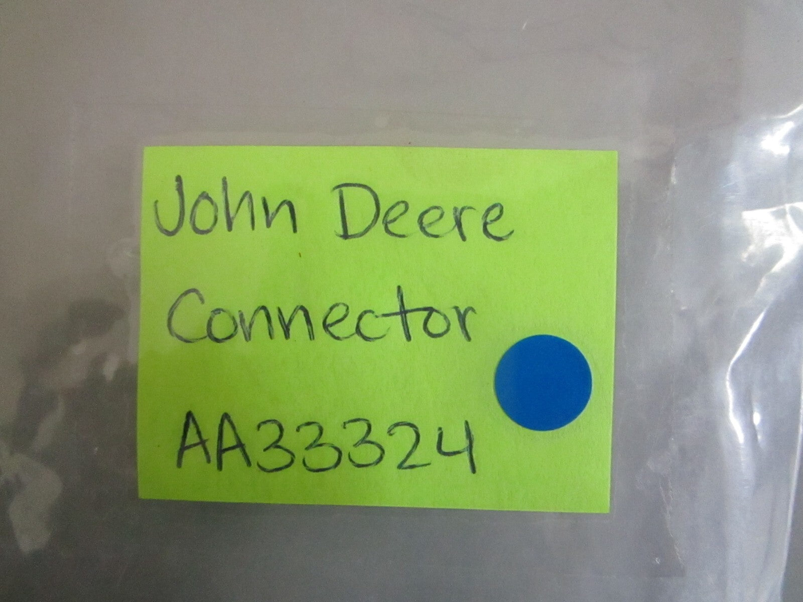 *NEW OEM* 0820 John Deere Connector AA33324