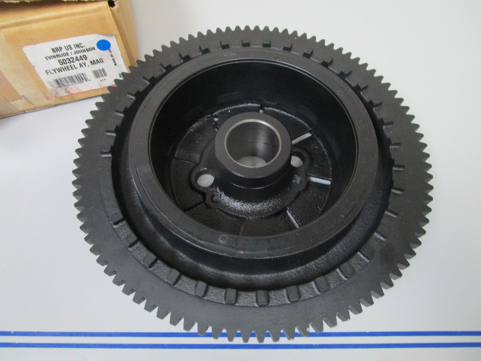 *NEW OEM* 0720 OMC Johnson Evinrude 60 70 hp 2001- 2006 Flywheel Ay 5032449