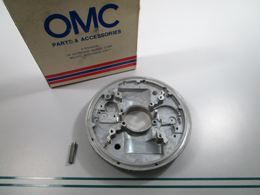 NEW OEM 581131 0581131 OMC Johnson Evinrude Armature Plate 0810