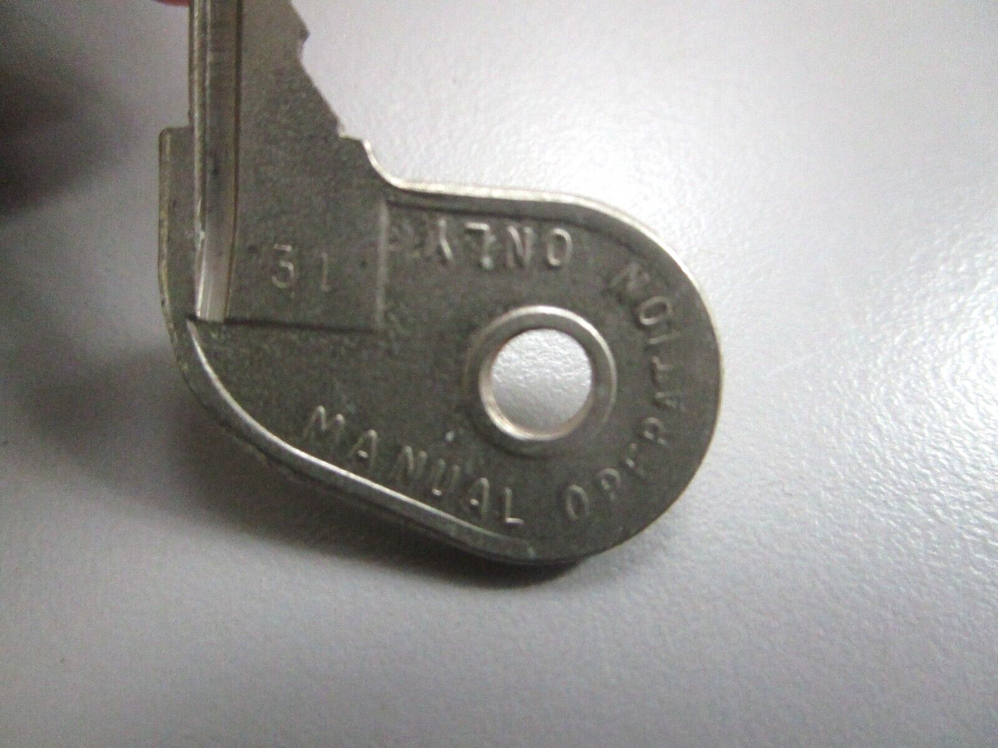 *NEW OEM* 0750 OMC Johnson Evinrude  IGNITION KEY (73-31)  501795 0501795