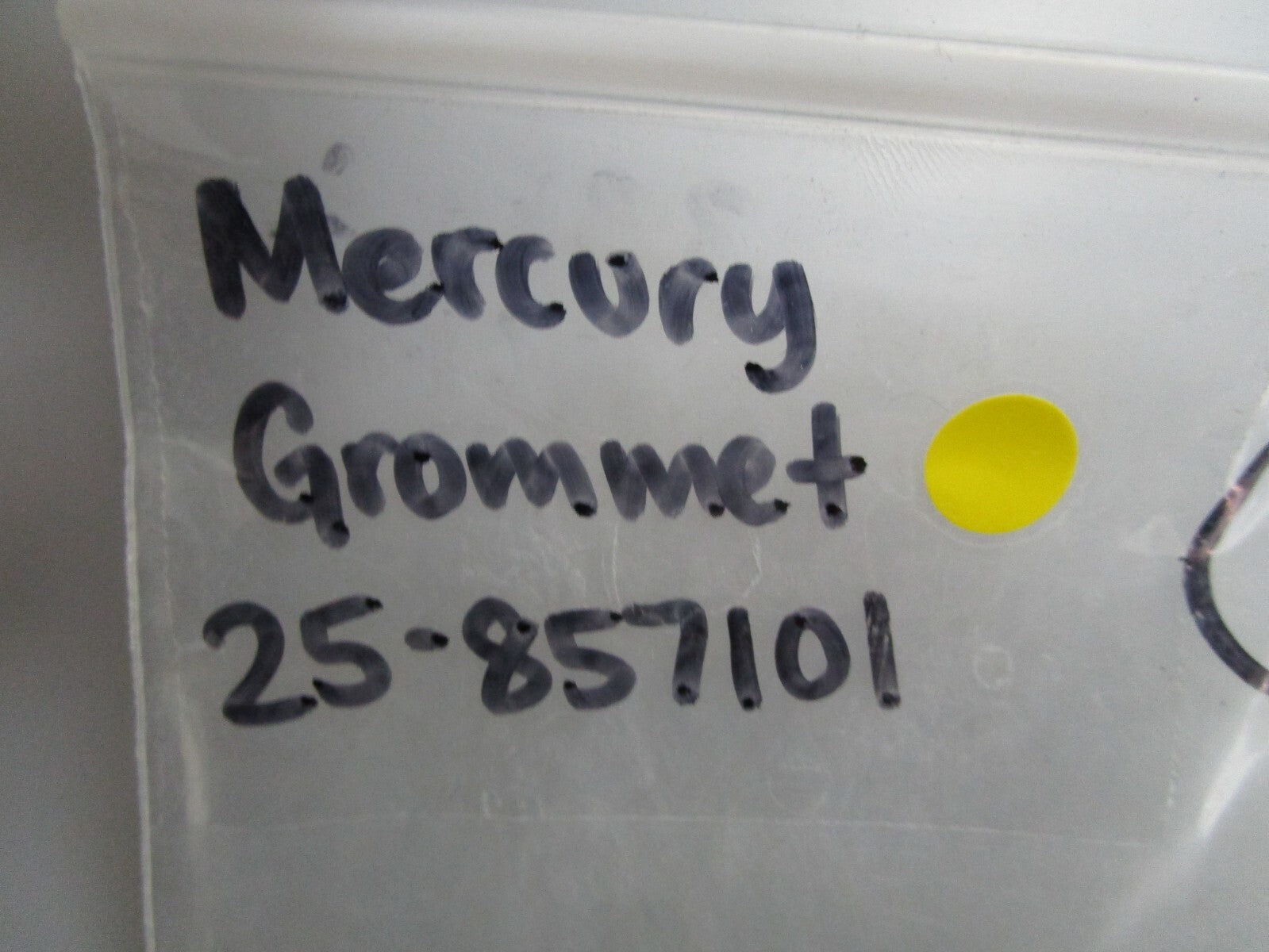 *NEW OEM* 0810 Mercury Quicksilver Grommet 25-857101