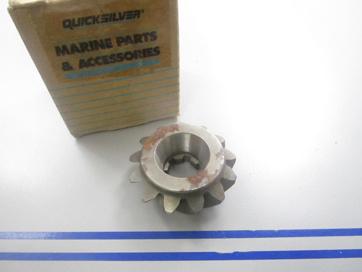 *NEW OEM* 0810 Mercury Quicksilver Pinion Gear 43-84442T