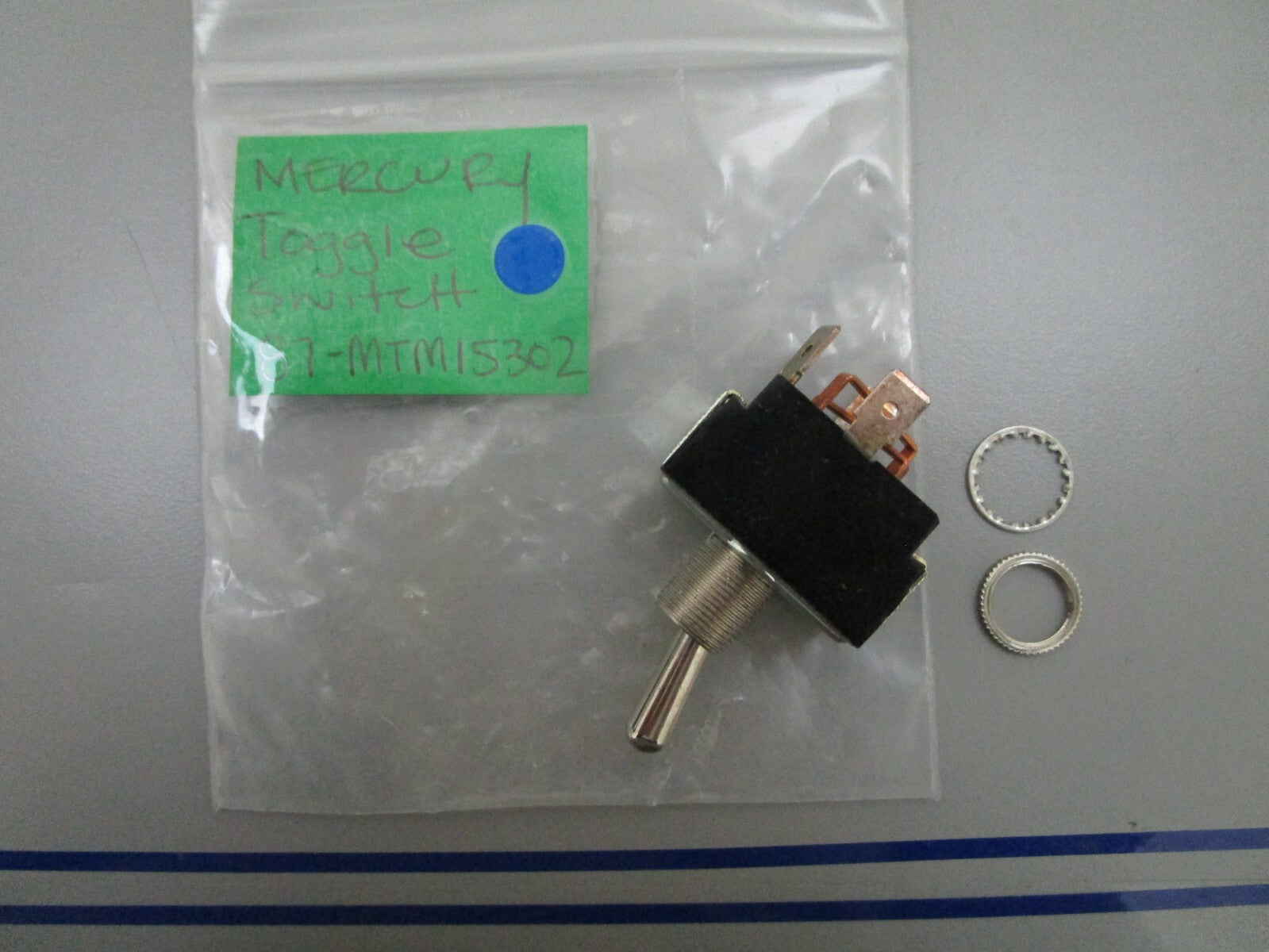 *NEW OEM* 0810 Mercury Quicksilver Toggle Switch 87-MTM15302