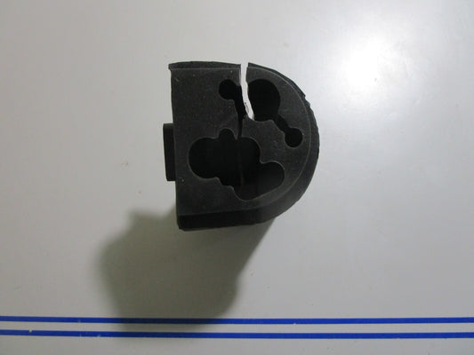 *NEW OEM* 0810 OMC Johnson Evinrude Fuel & Electric Grommet 340721 0340721