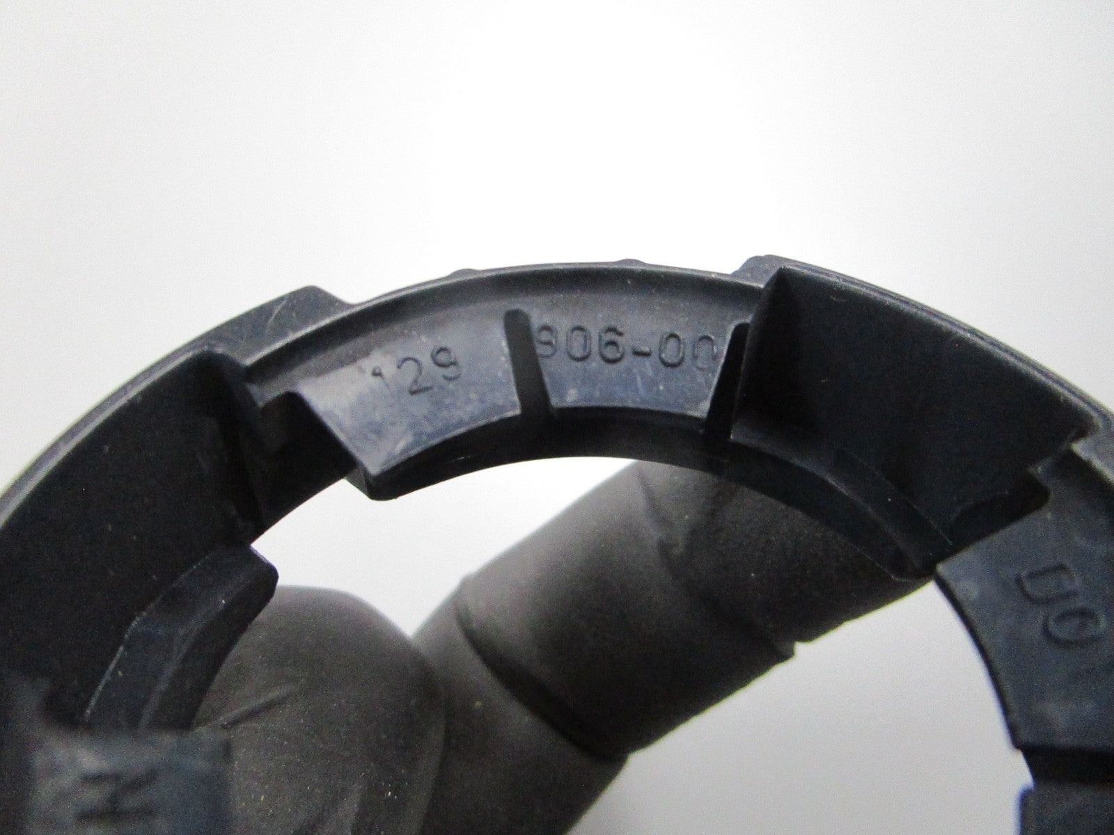 *NEW OEM* 0810 Saab Lock Ring 9512393