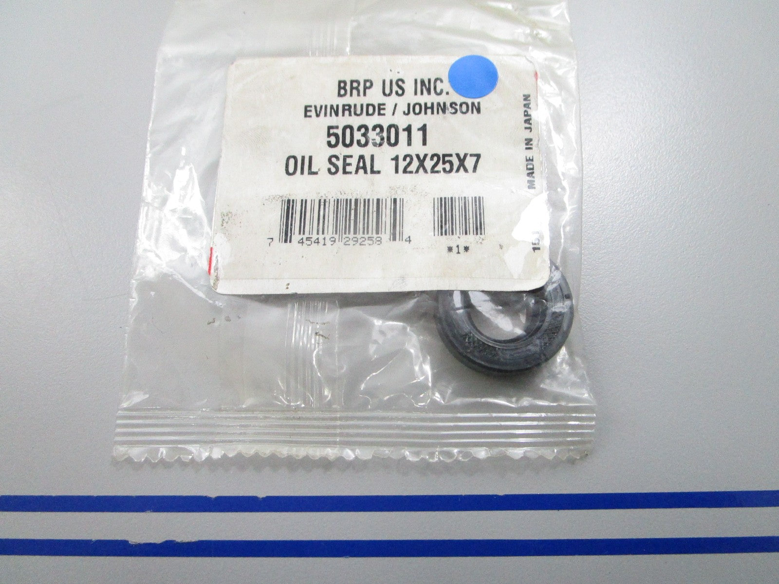 *NEW OEM* 0810 OMC Johnson Evinrude 12 x 25 x 7 Oil Seal 5033011