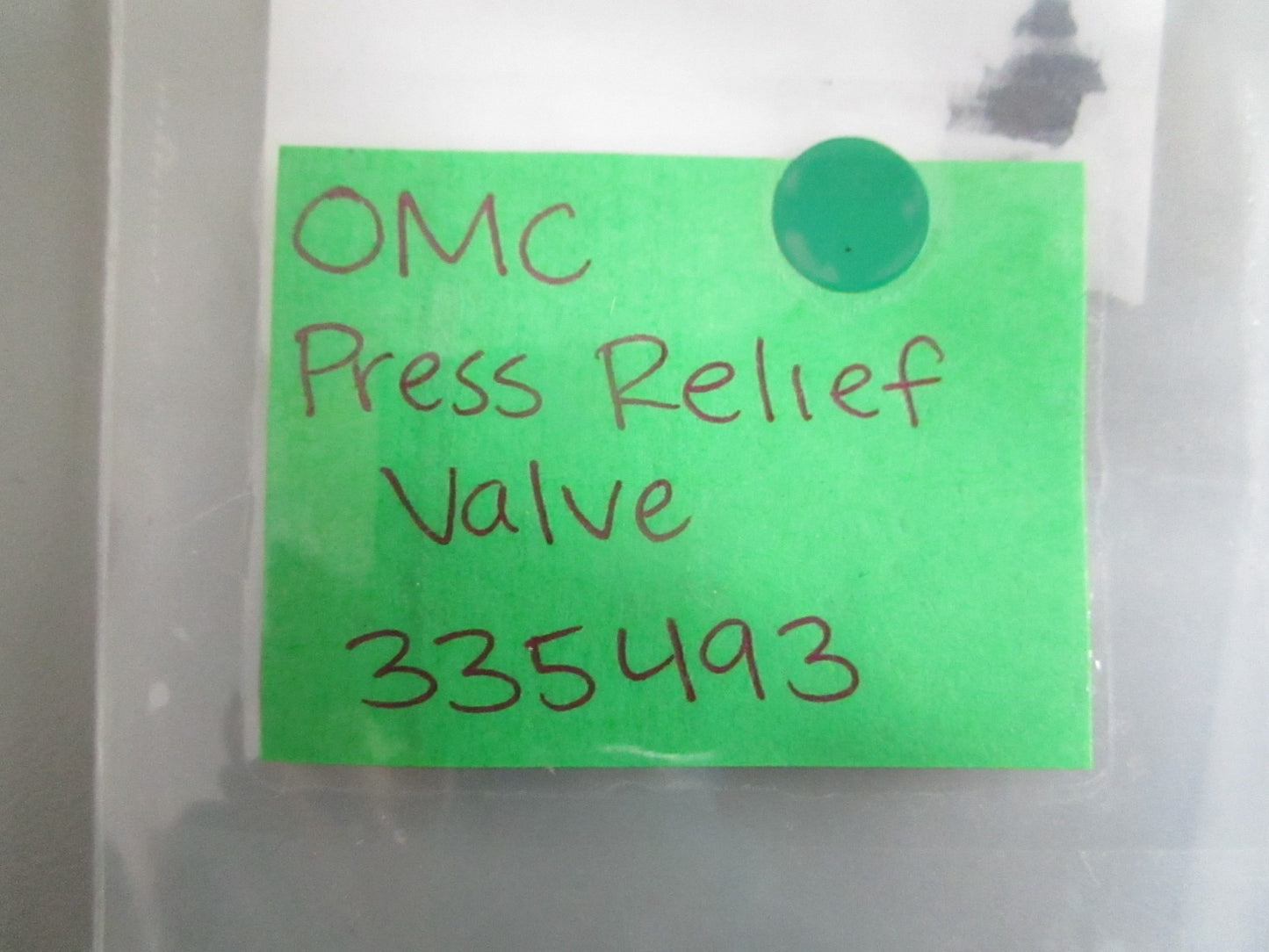 NEW OEM 335493 0335493 OMC Johnson Evinrude Press Relief Valve 0820