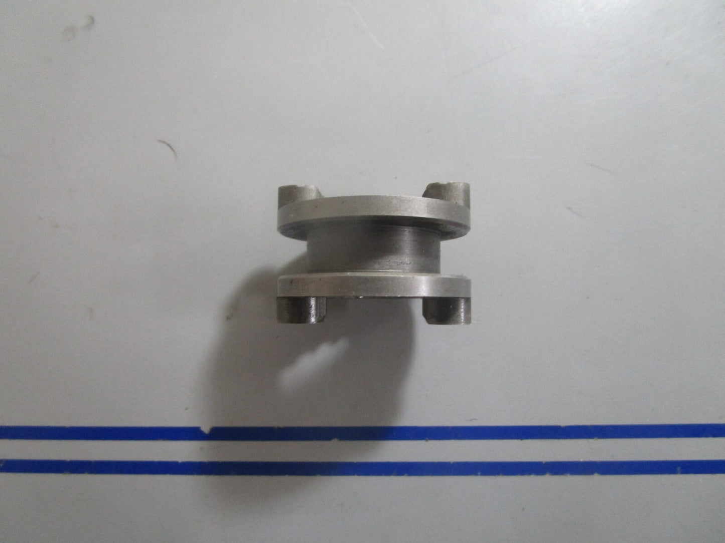 *NEW OEM* 0810 OMC Johnson Evinrude Clutch Dog 375711 0375711