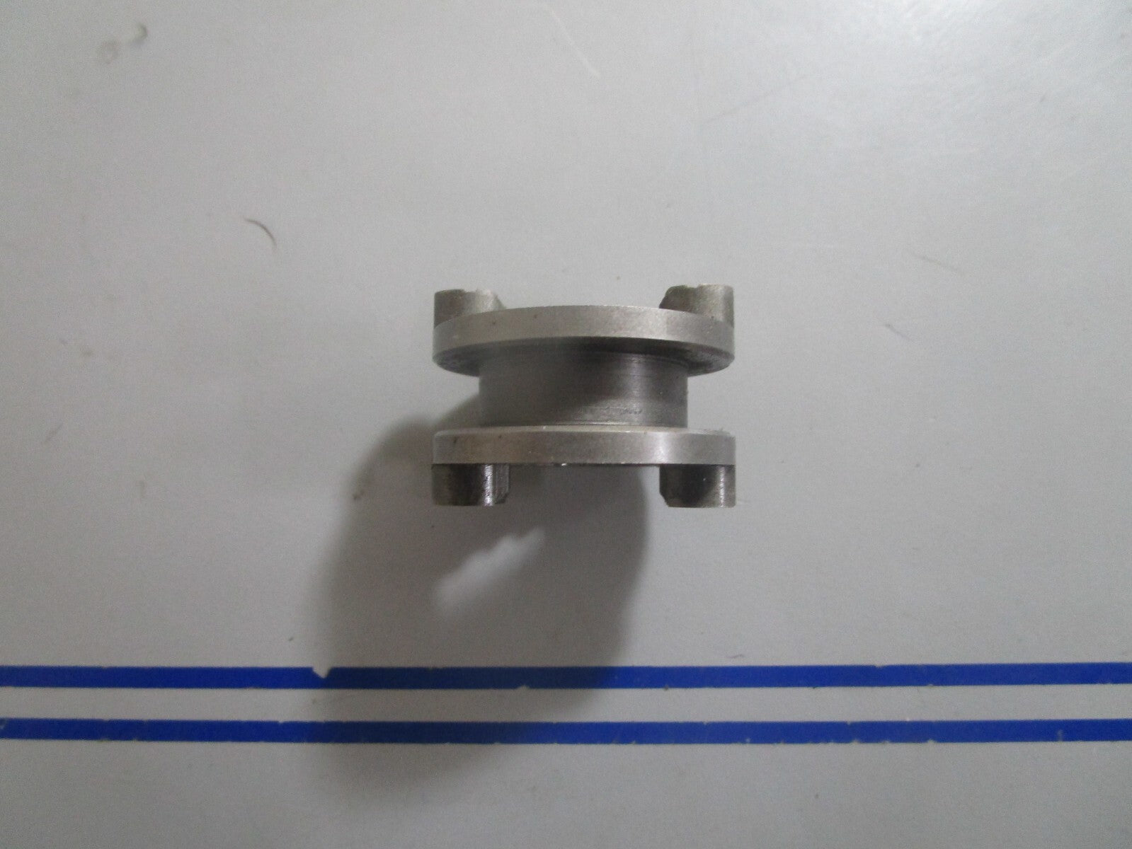 *NEW OEM* 0810 OMC Johnson Evinrude Clutch Dog 375711 0375711