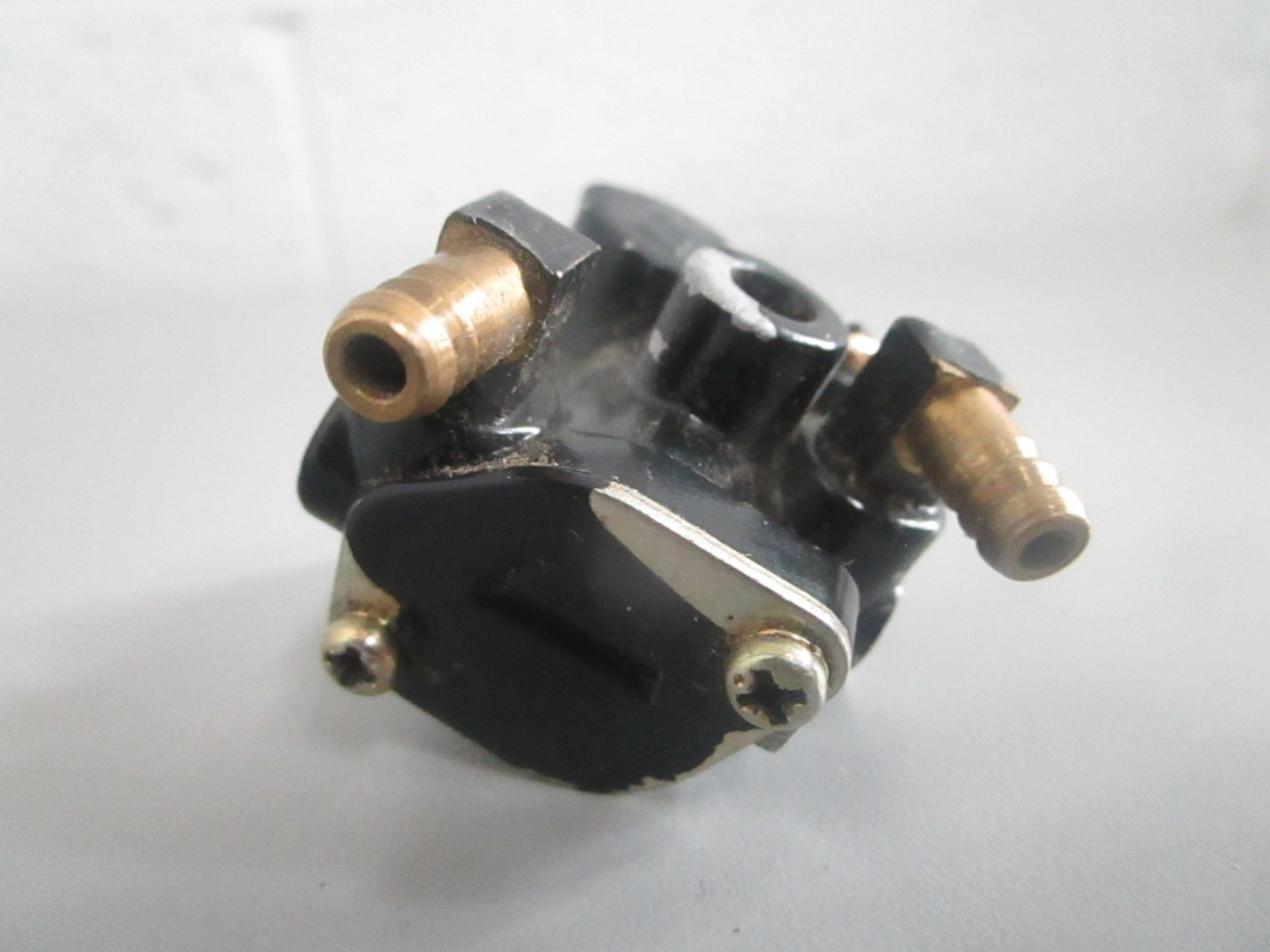 NEW OEM 812690T1 Mercury Quicksilver Oil Injection Pump 0820
