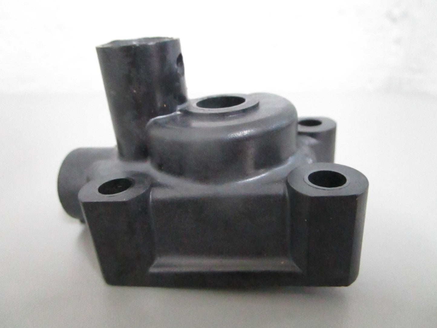 NEW OEM 46-16156 Mercury Quicksilver Water Pump Housing 0820