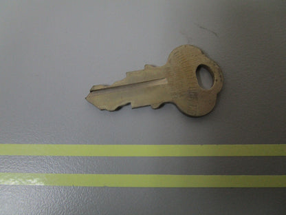 *NEW OEM* 0810 OMC Johnson Evinrude Ignition Key KF11 501526 0501526