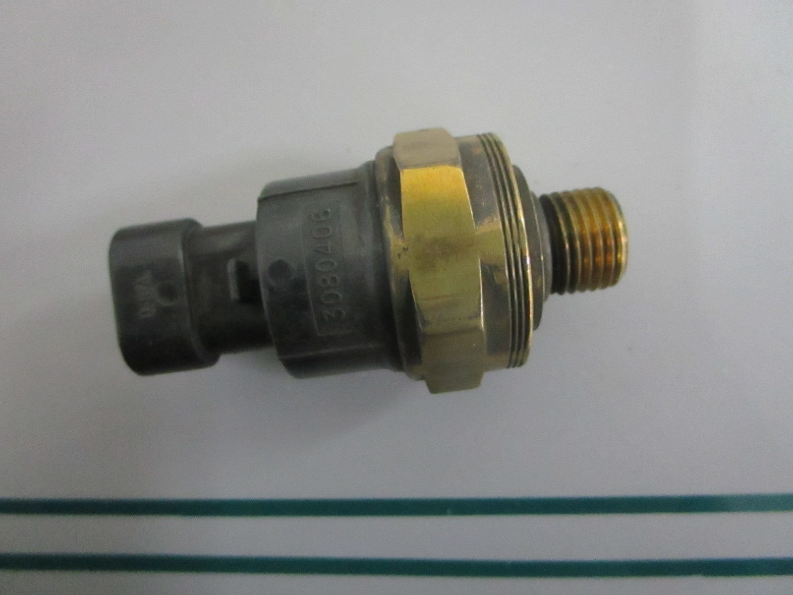 NEW OEM 3080406 Cummins Oil Pressure Sensor 0820