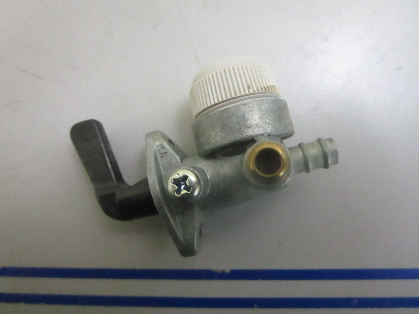 *NEW OEM* 0820 OMC Johnson Evinrude Fuel Cock Assy 5030332