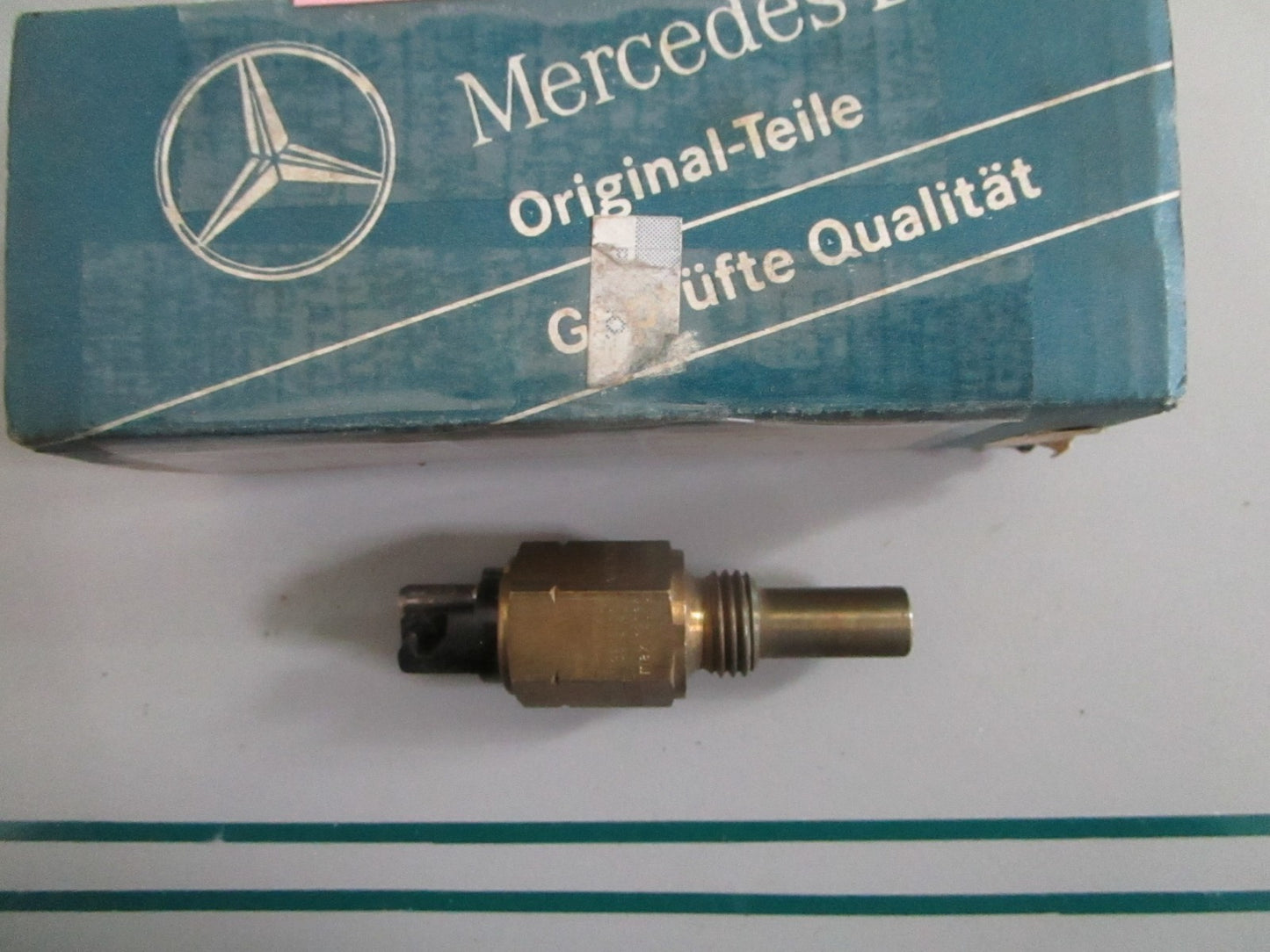 NEW OEM 0065451124 Mercedes-Benz Temperature Switch 0820