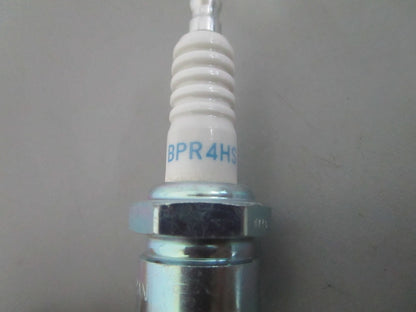 *NEW* (LOT OF 10) 0820 NGK Spark Plug BPR4HS