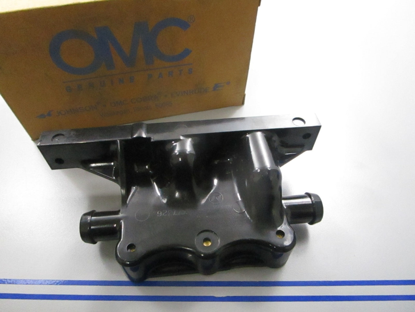 *NEW OEM* 0810 OMC Johnson Evinrude Housing 377326 0377326