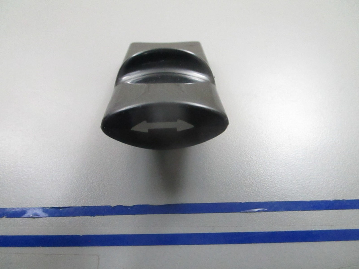 *NEW OEM* 0810 OMC Johnson Evinrude Knob 334438 0334438