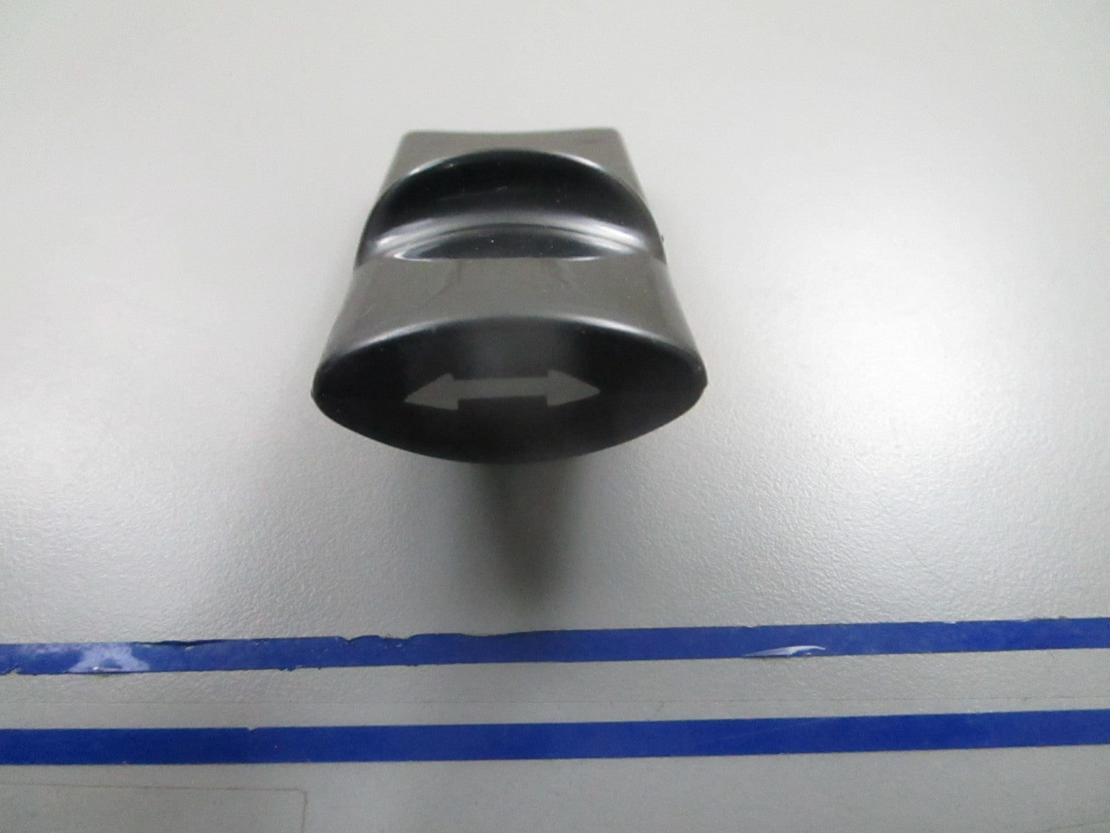 *NEW OEM* 0810 OMC Johnson Evinrude Knob 334438 0334438