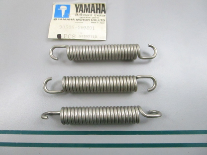 NEW OEM (LOT OF 3) 90506-26M01-00 Yamaha Spring 0810