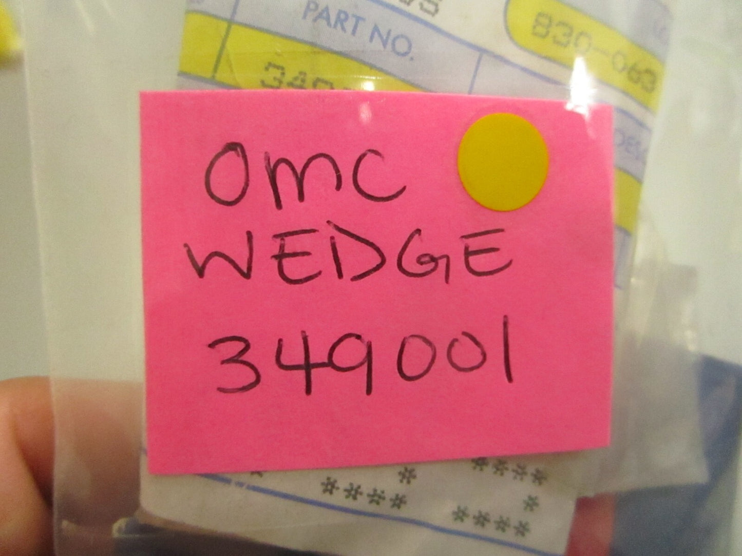 *NEW OEM* 0810 OMC Johnson Evinrude Wedge 349001 0349001