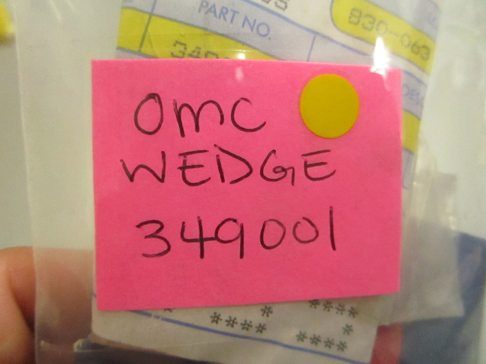 *NEW OEM* 0810 OMC Johnson Evinrude Wedge 349001 0349001